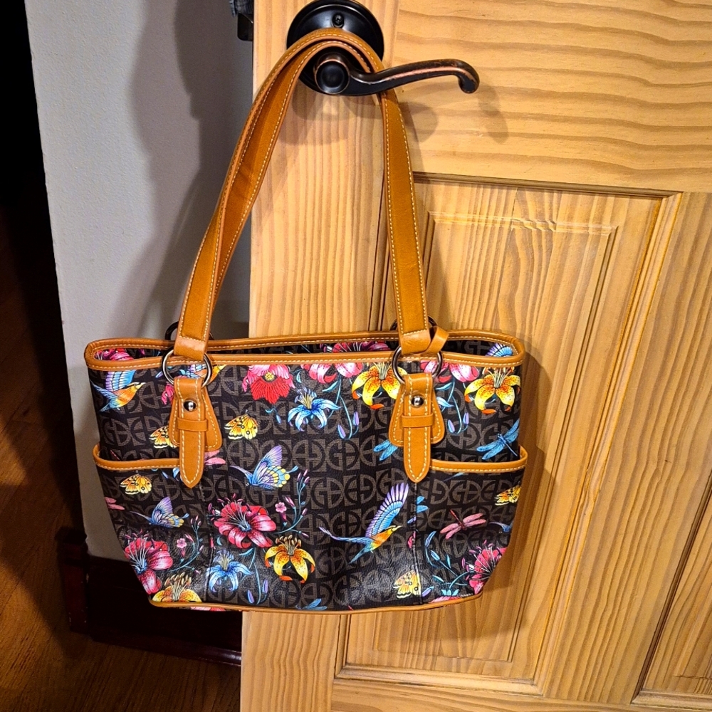 Gently Used Giani Bernini Bag